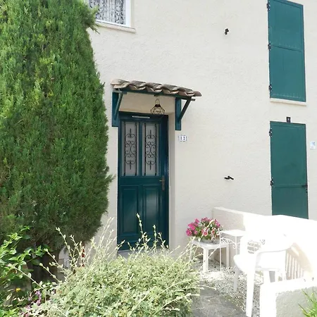 Duplex 3 Pieces Avec Piscine, 4 Couchages, Terrasse Et Parking Prive Au Lavandou - Fr-1-251-748 Apartment
